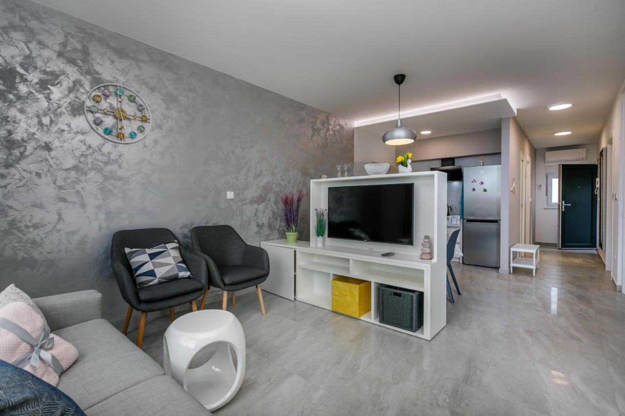 2A Partment Rukavina Appartement Njivice Buitenkant foto
